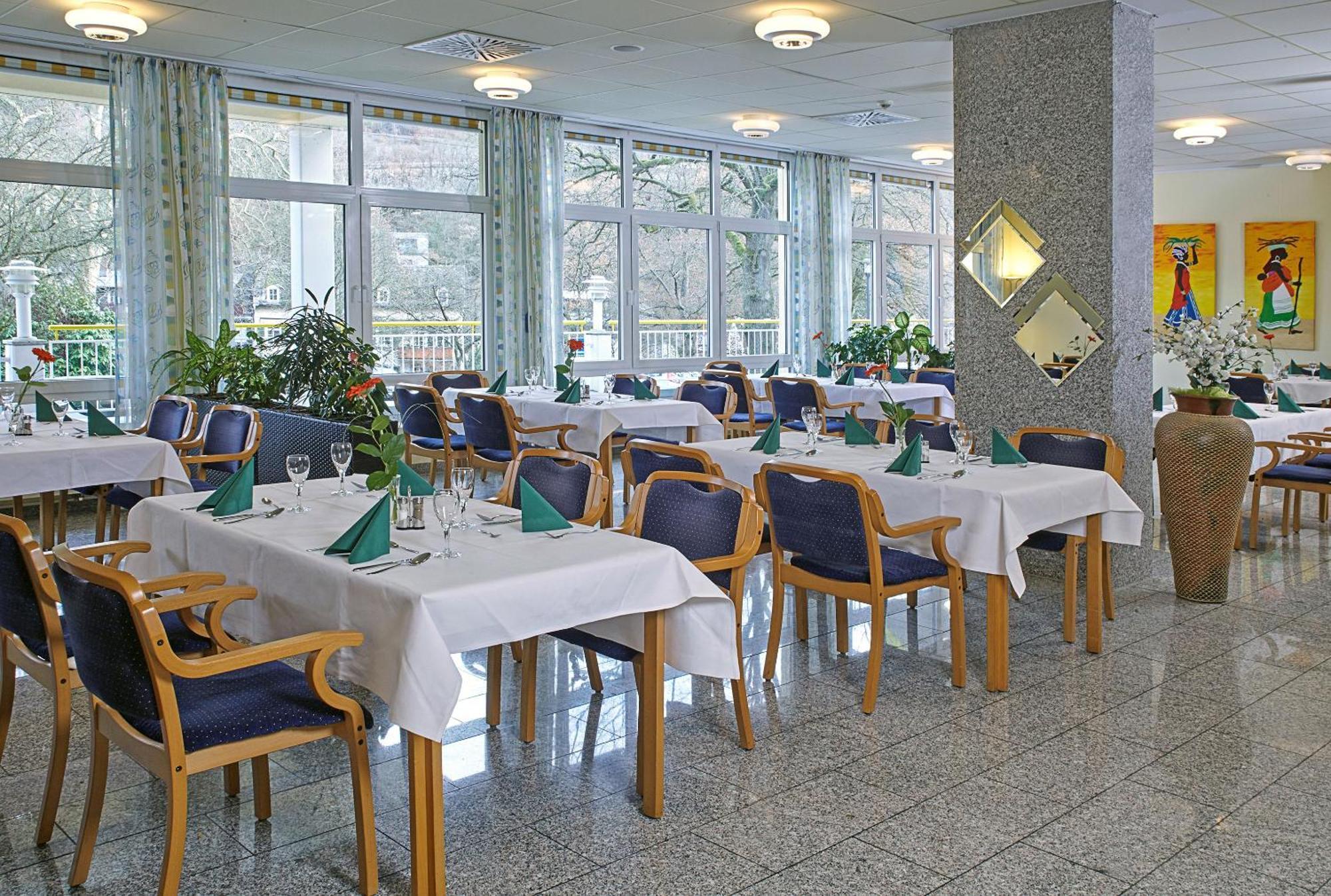 Hotel & Residenz Am Kurpark Schlangenbad Buitenkant foto
