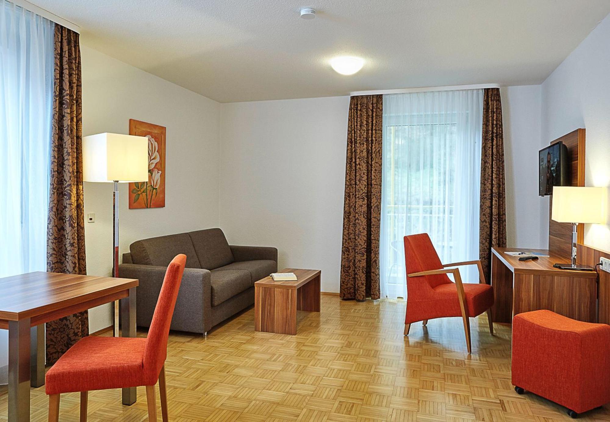 Hotel & Residenz Am Kurpark Schlangenbad Buitenkant foto