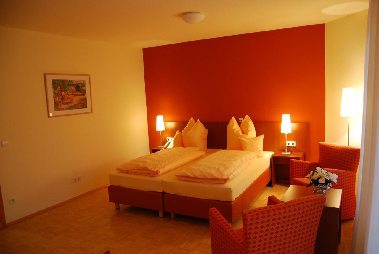 Hotel & Residenz Am Kurpark Schlangenbad Buitenkant foto