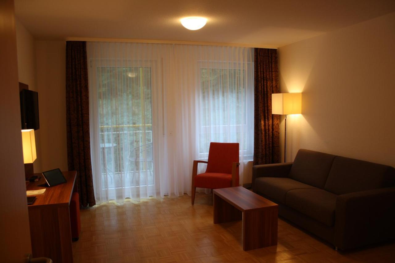 Hotel & Residenz Am Kurpark Schlangenbad Buitenkant foto
