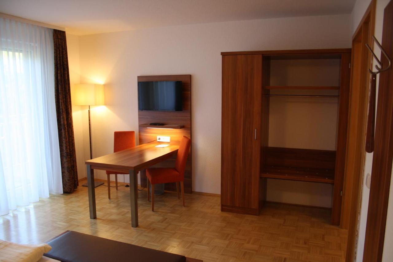 Hotel & Residenz Am Kurpark Schlangenbad Buitenkant foto